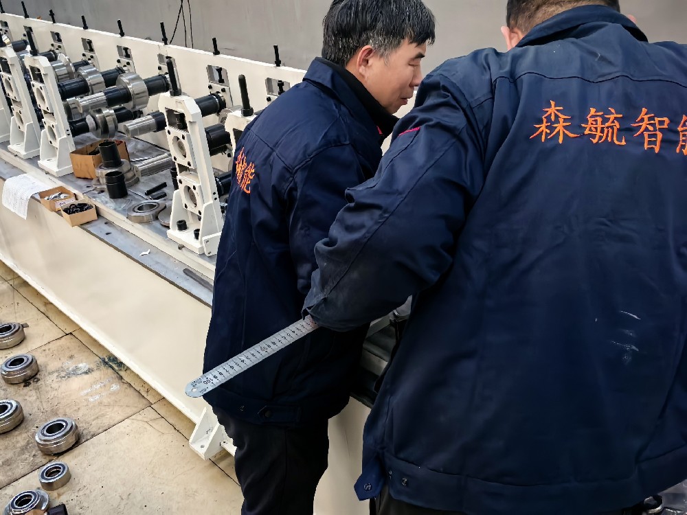 淺析輥壓成型機(jī)的使用操作注意事項(xiàng)